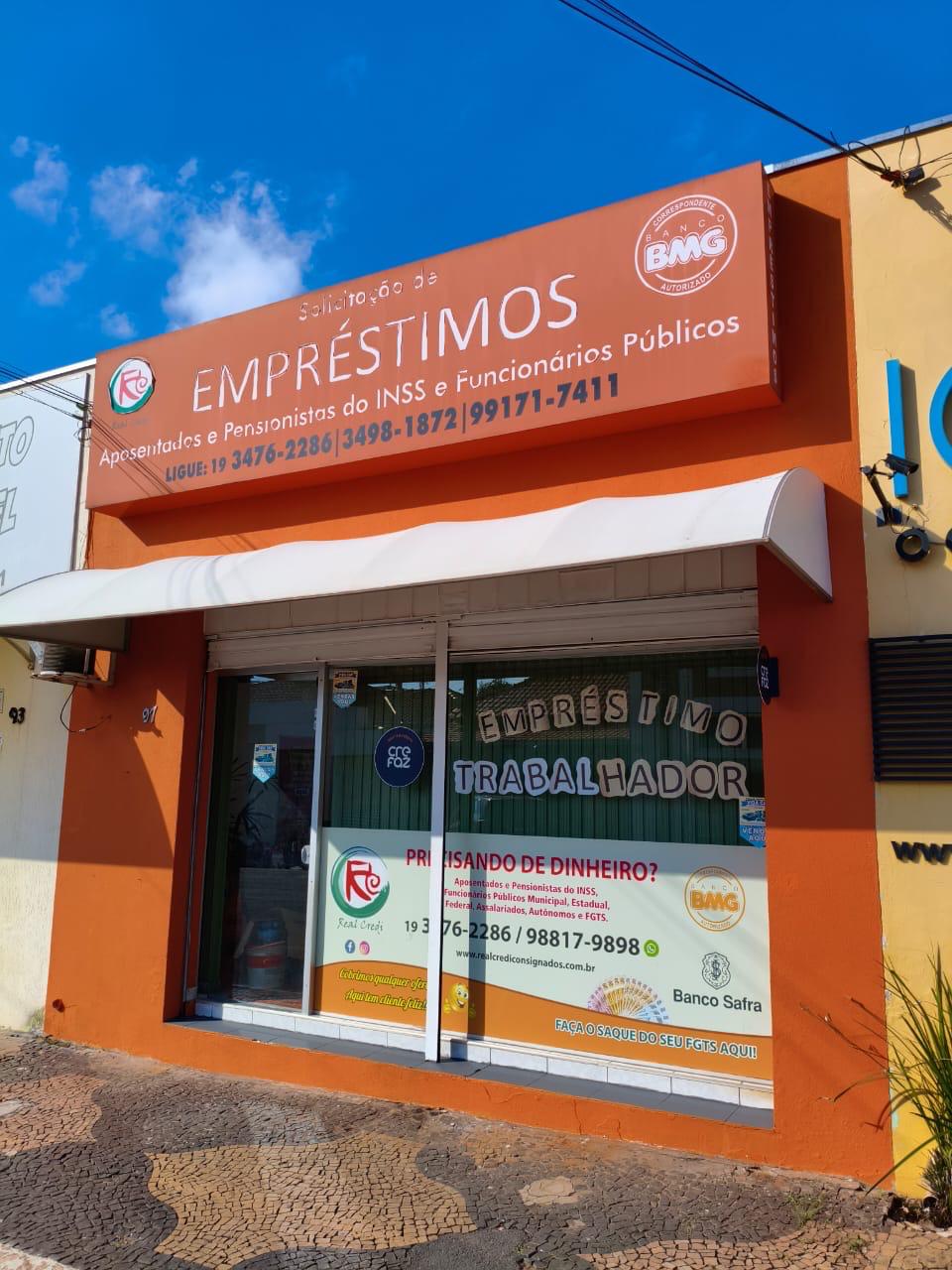 Fachada de uma das lojas físicas da Real Credi